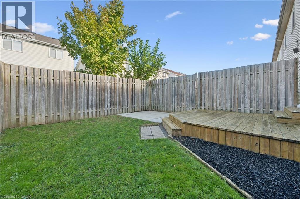 78 Foxglove Crescent — photo 33