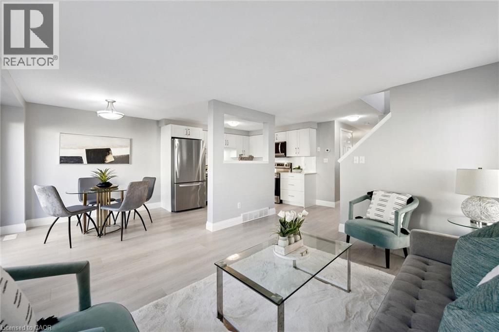 78 Foxglove Crescent — photo 10