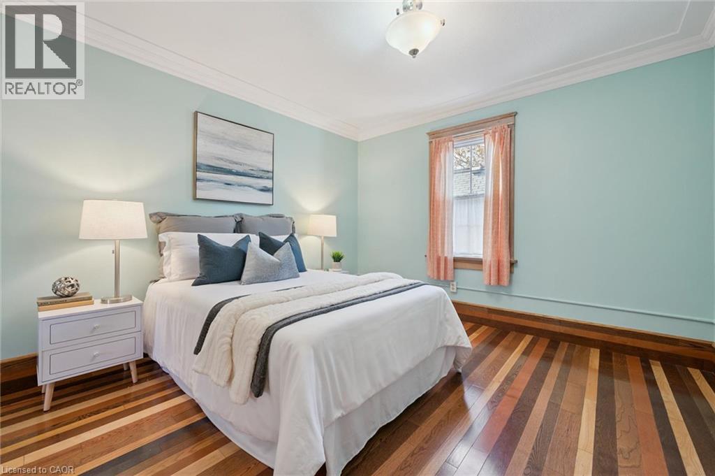 21 BRAUN Street - 28