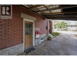 4pc Bathroom - 21 Braun Street, Kitchener, ON N2H3R2 Photo 6