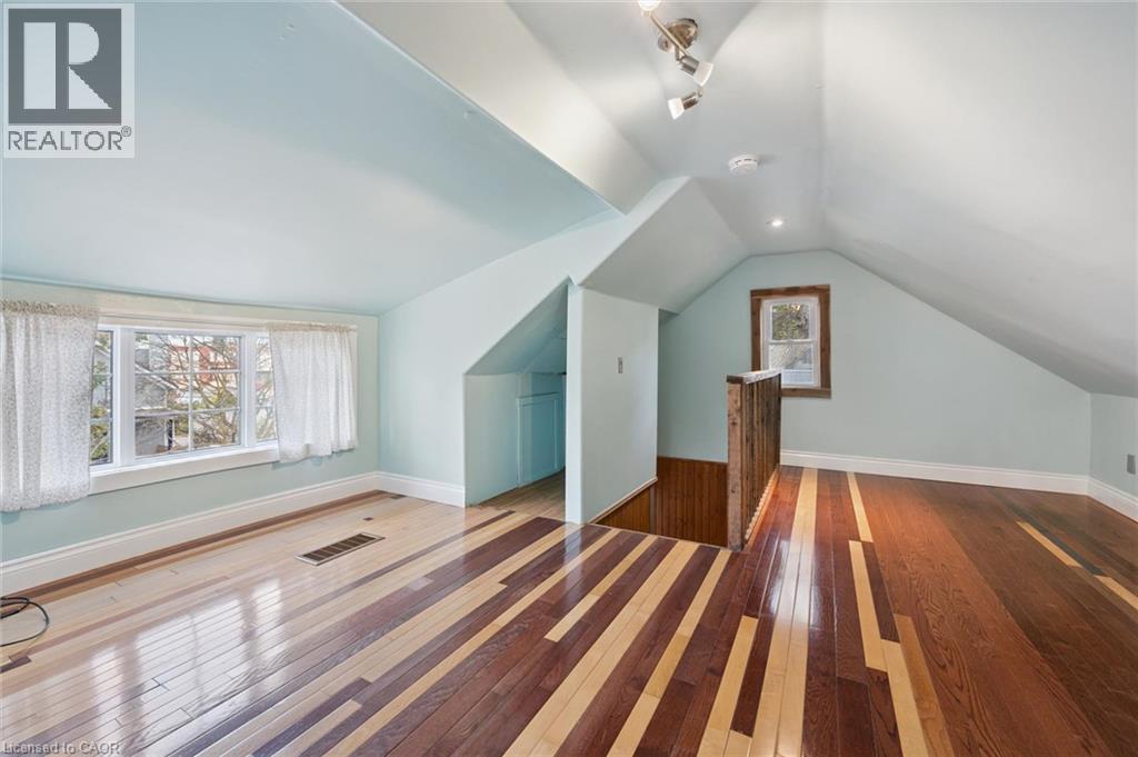 21 BRAUN Street - 31