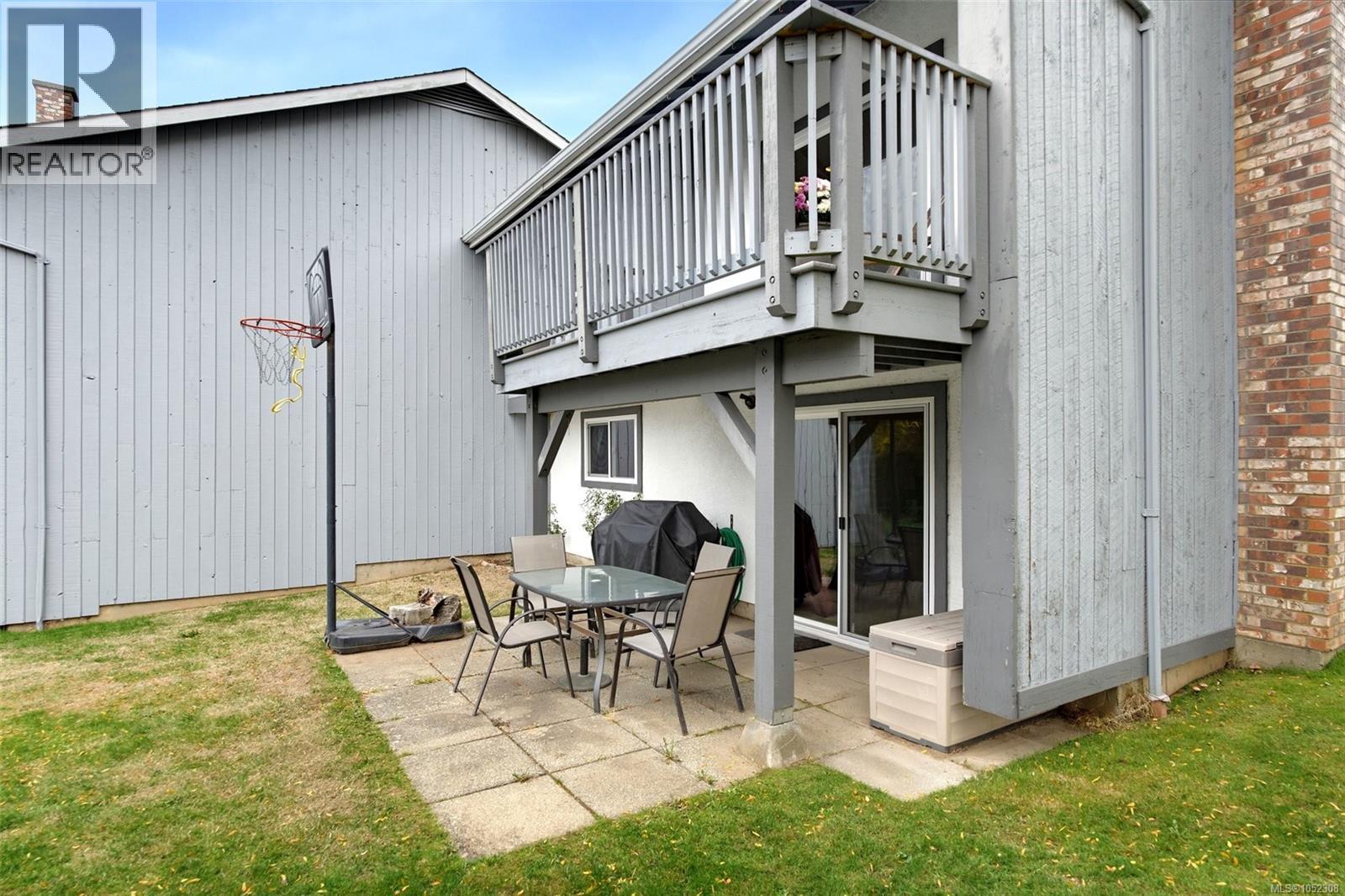 #13 4391 Torquay Dr - 28