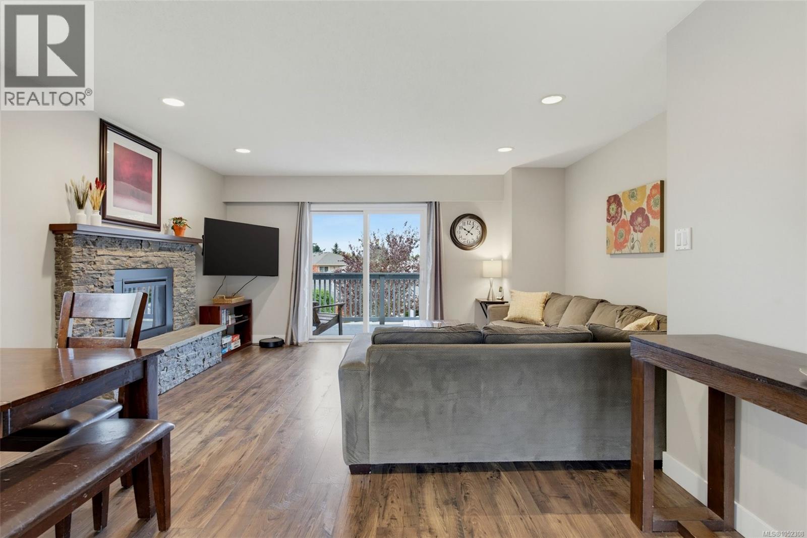 13 4391 Torquay Drive, Saanich