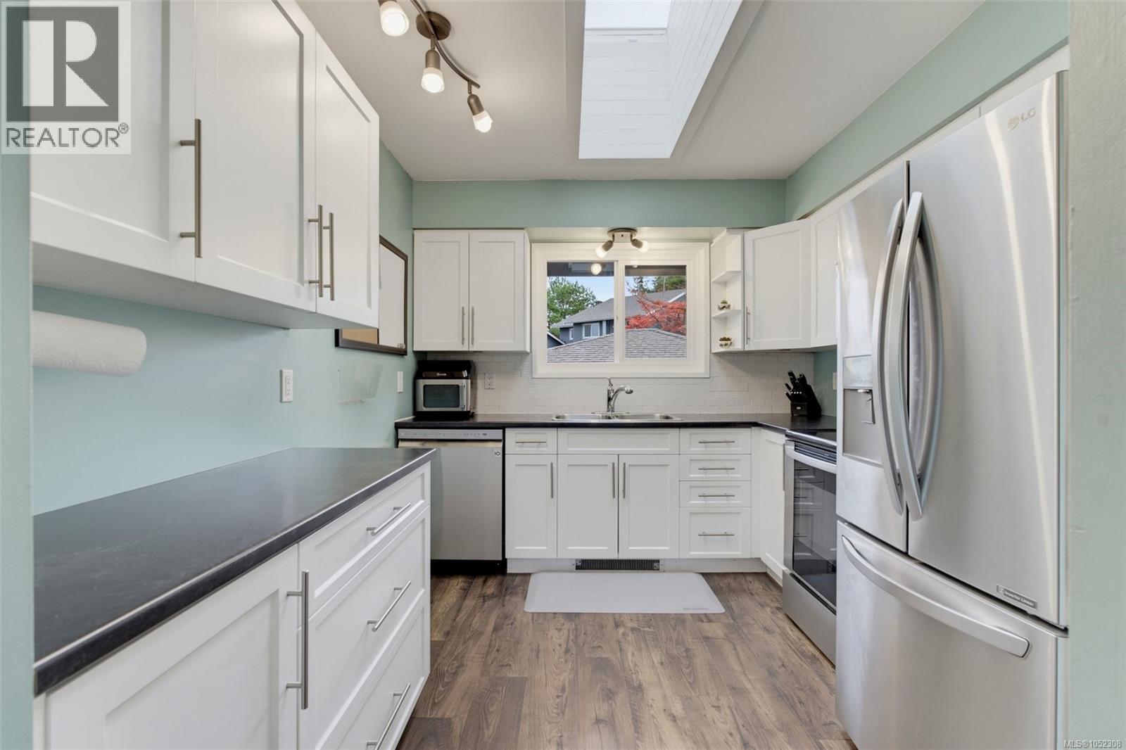 13 4391 Torquay Drive, Saanich