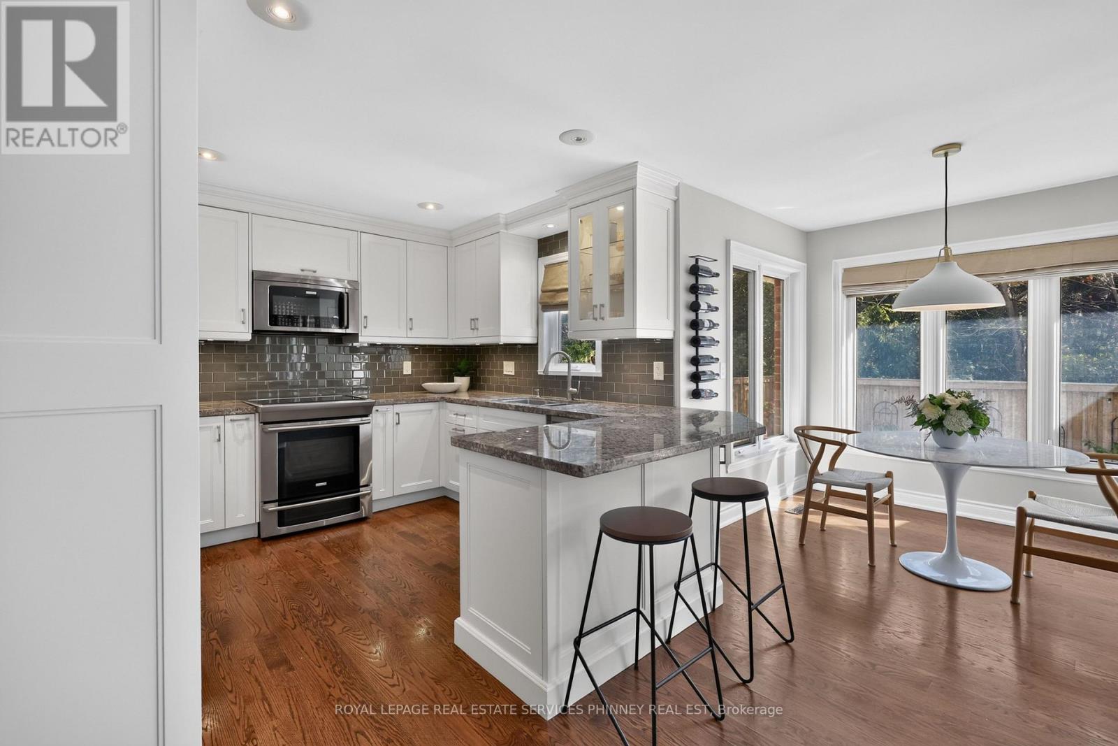 1012 Oak Meadow Road, Oakville, ON photo 11
