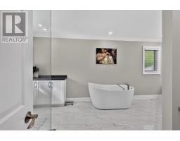 1012 Oak Meadow Road, Oakville, ON L6M1J7 Photo 24