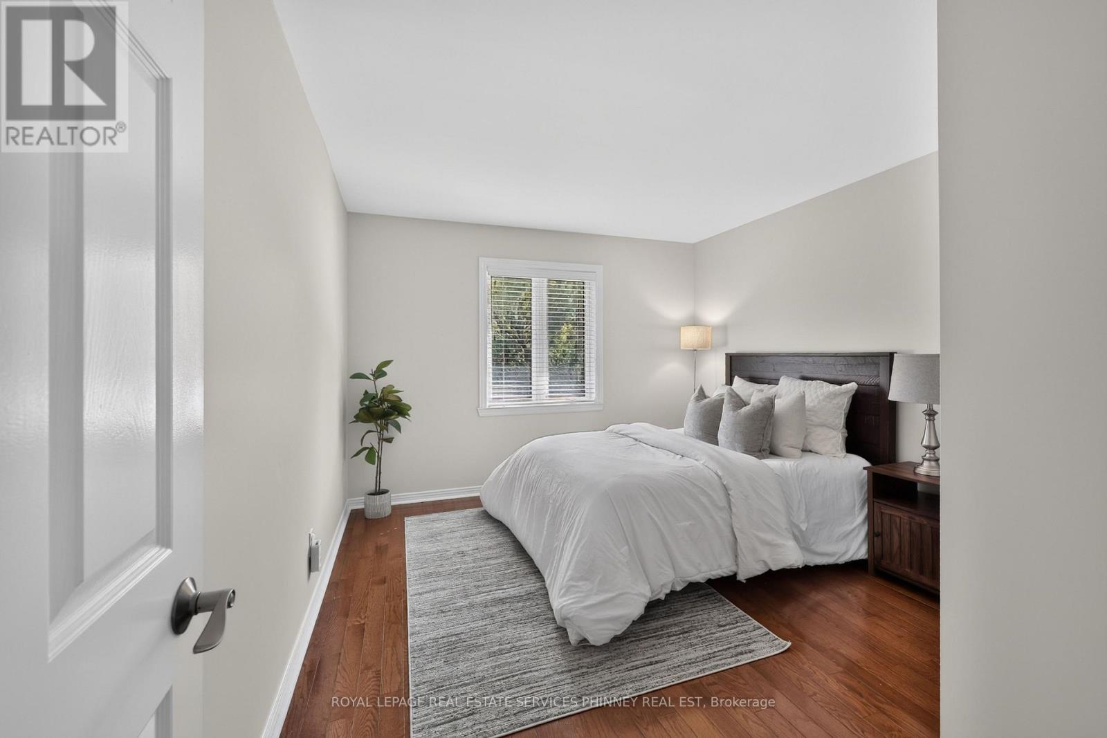 1012 Oak Meadow Road, Oakville, ON photo 27