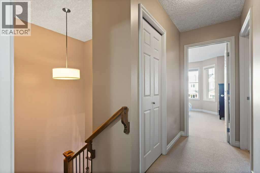 1, 425 13 Avenue NE photo 12