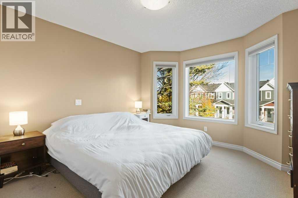 1, 425 13 Avenue NE photo 13