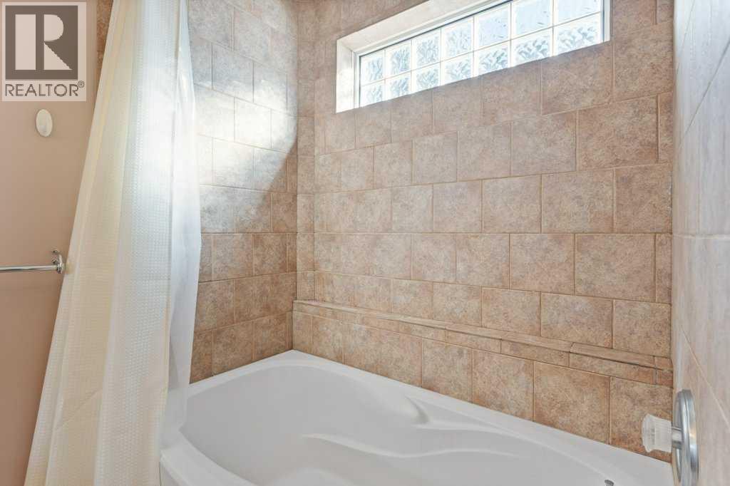 1, 425 13 Avenue NE photo 21