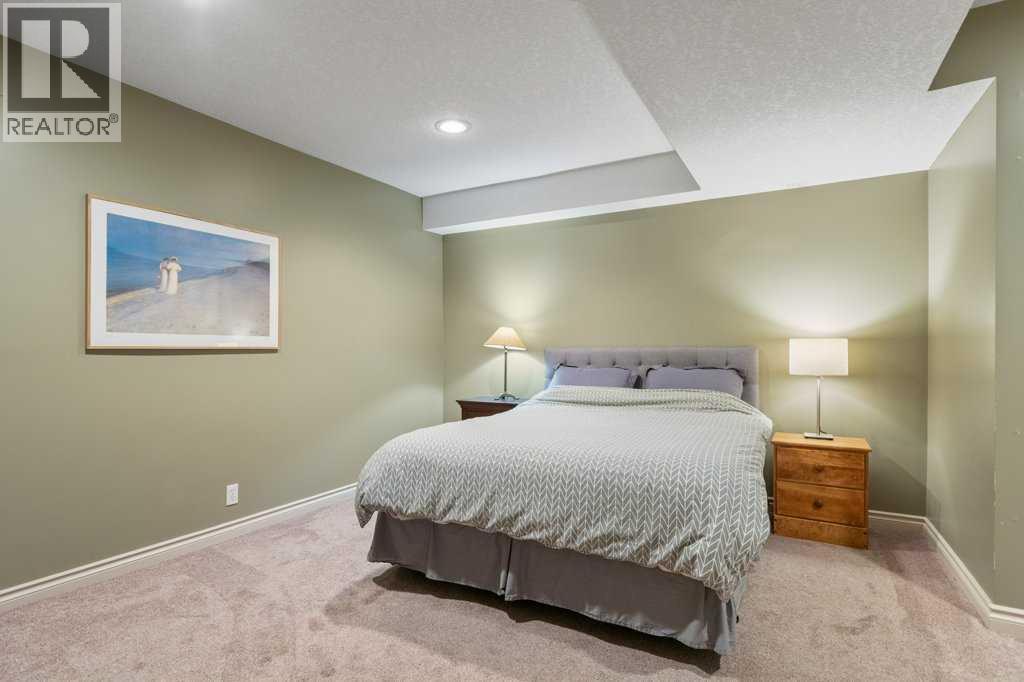 1, 425 13 Avenue NE photo 22