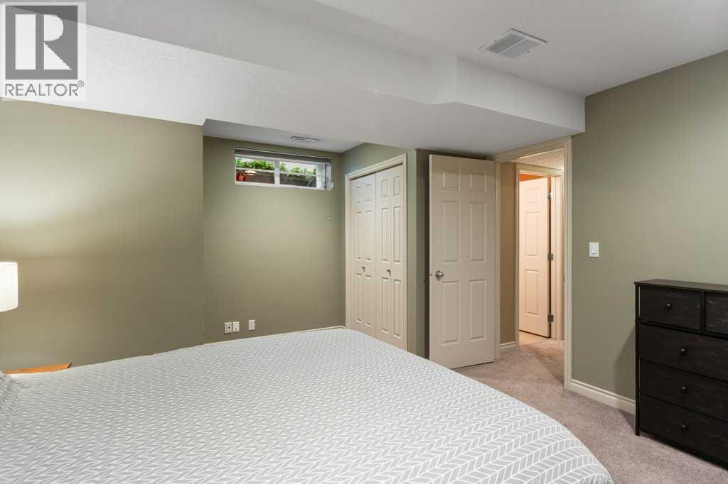 1, 425 13 Avenue NE photo 23