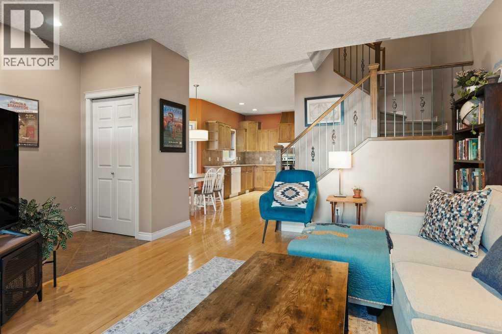 1, 425 13 Avenue NE photo 5