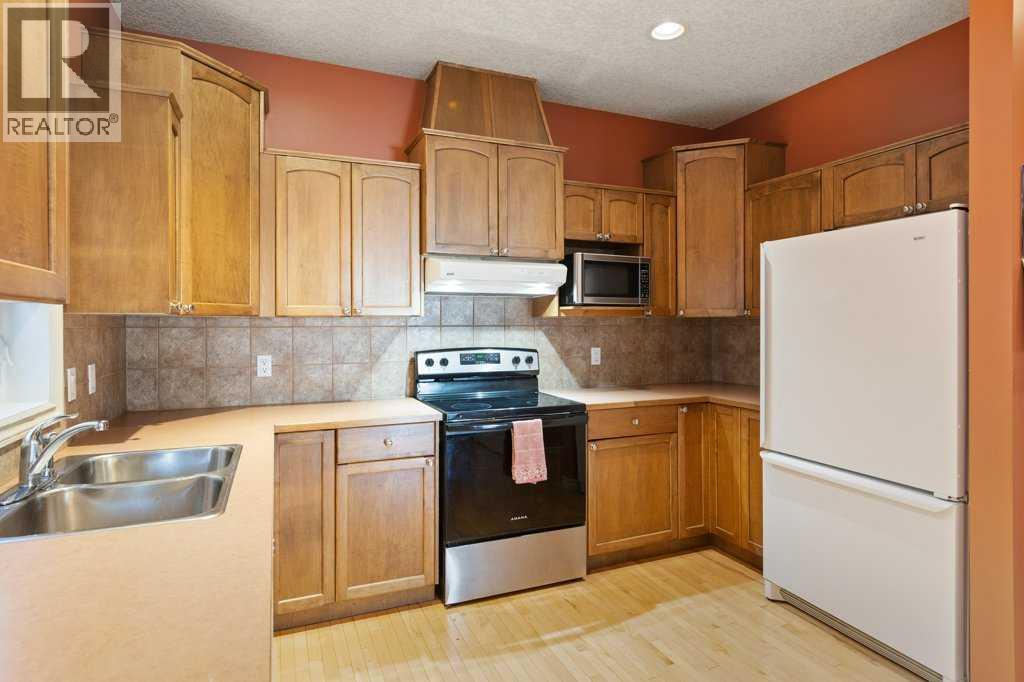 1, 425 13 Avenue NE photo 8