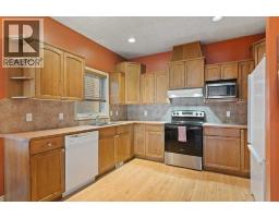 Bedroom - 1, 425 13 Avenue Ne, Calgary, AB T2E1C3 Photo 7
