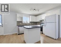 4pc Bathroom - 220 Covemeadow Road Ne, Calgary, AB T3K6E7 Photo 12