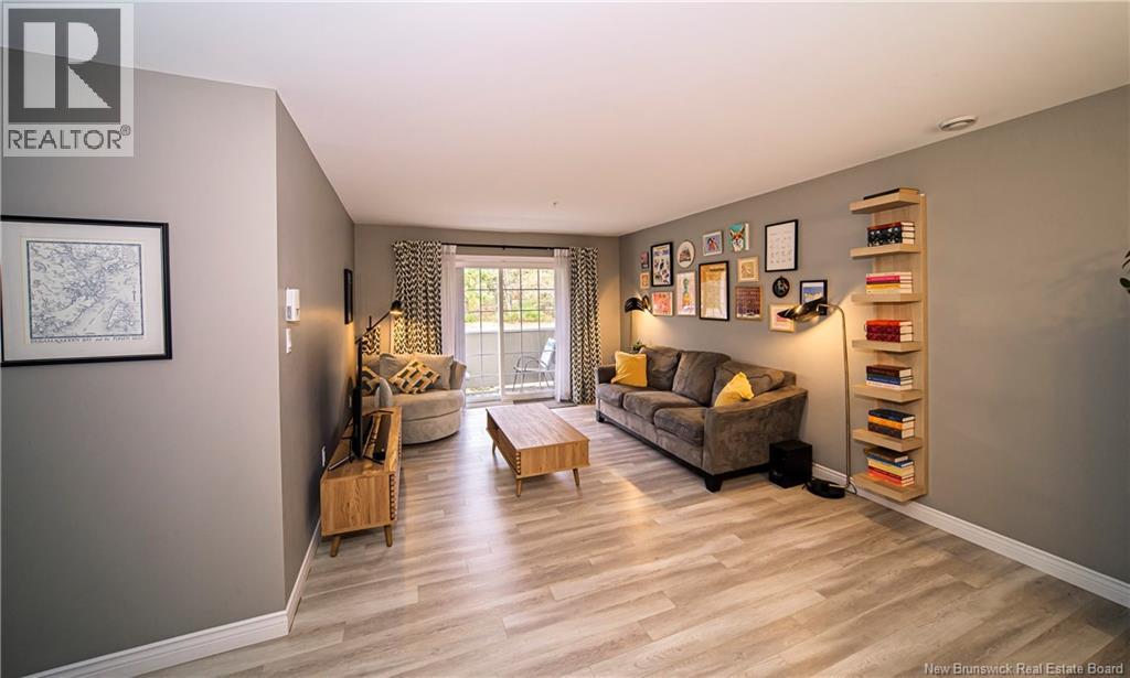 #211 158 Hanwell Road - 7
