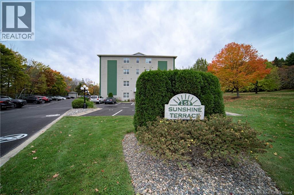 #211 158 Hanwell Road - 2