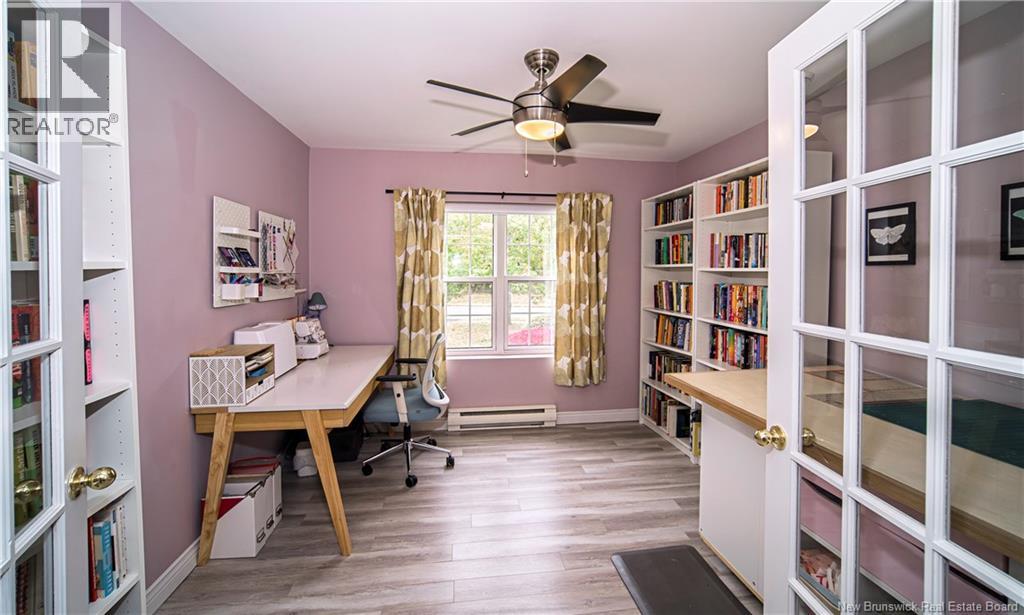 #211 158 Hanwell Road - 13