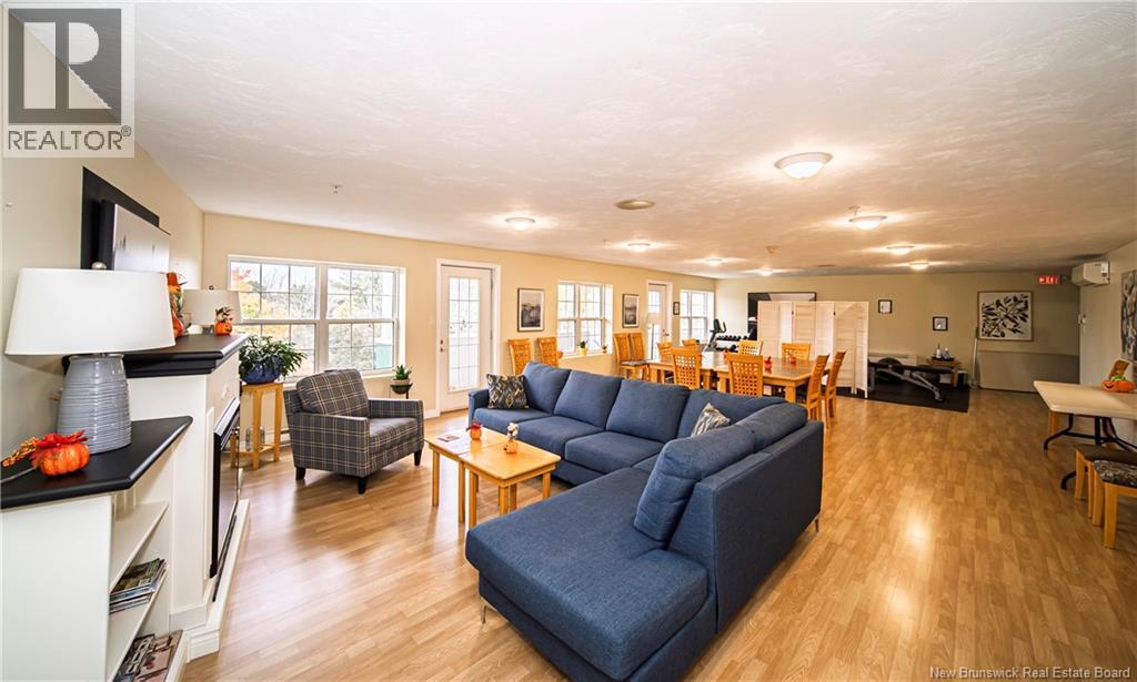 #211 158 Hanwell Road - 22