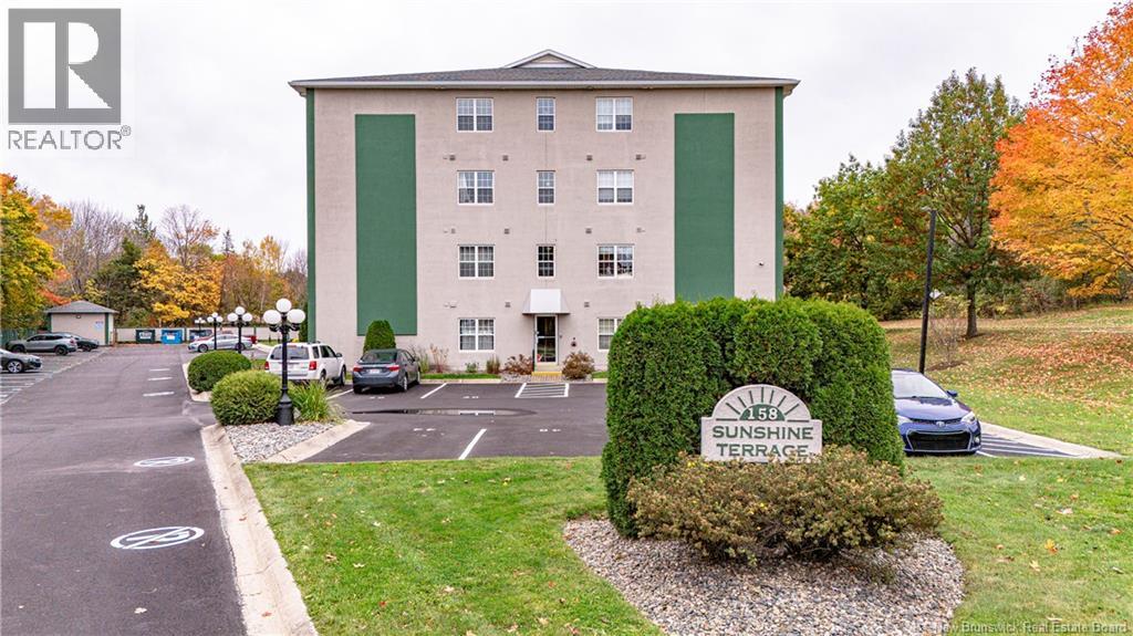 #211 158 Hanwell Road - 26