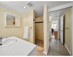220 9688 148 Street, Surrey, BC V3R0W2 Photo 32