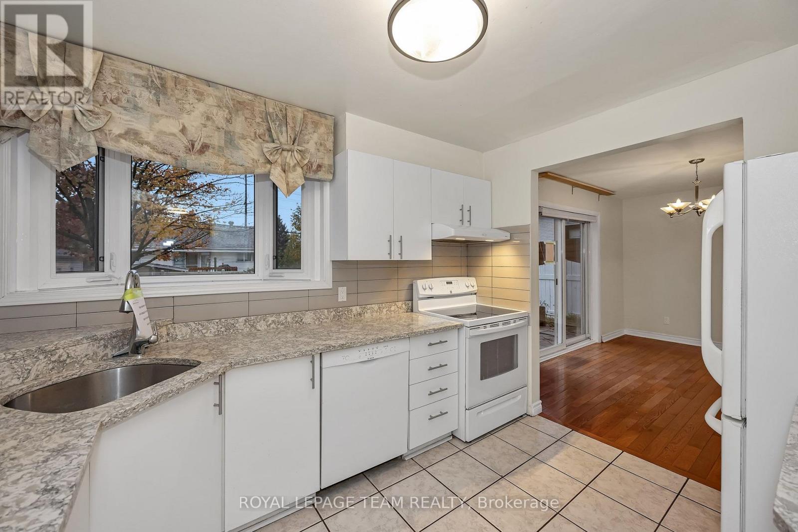 2200 MARTHA AVENUE - 18