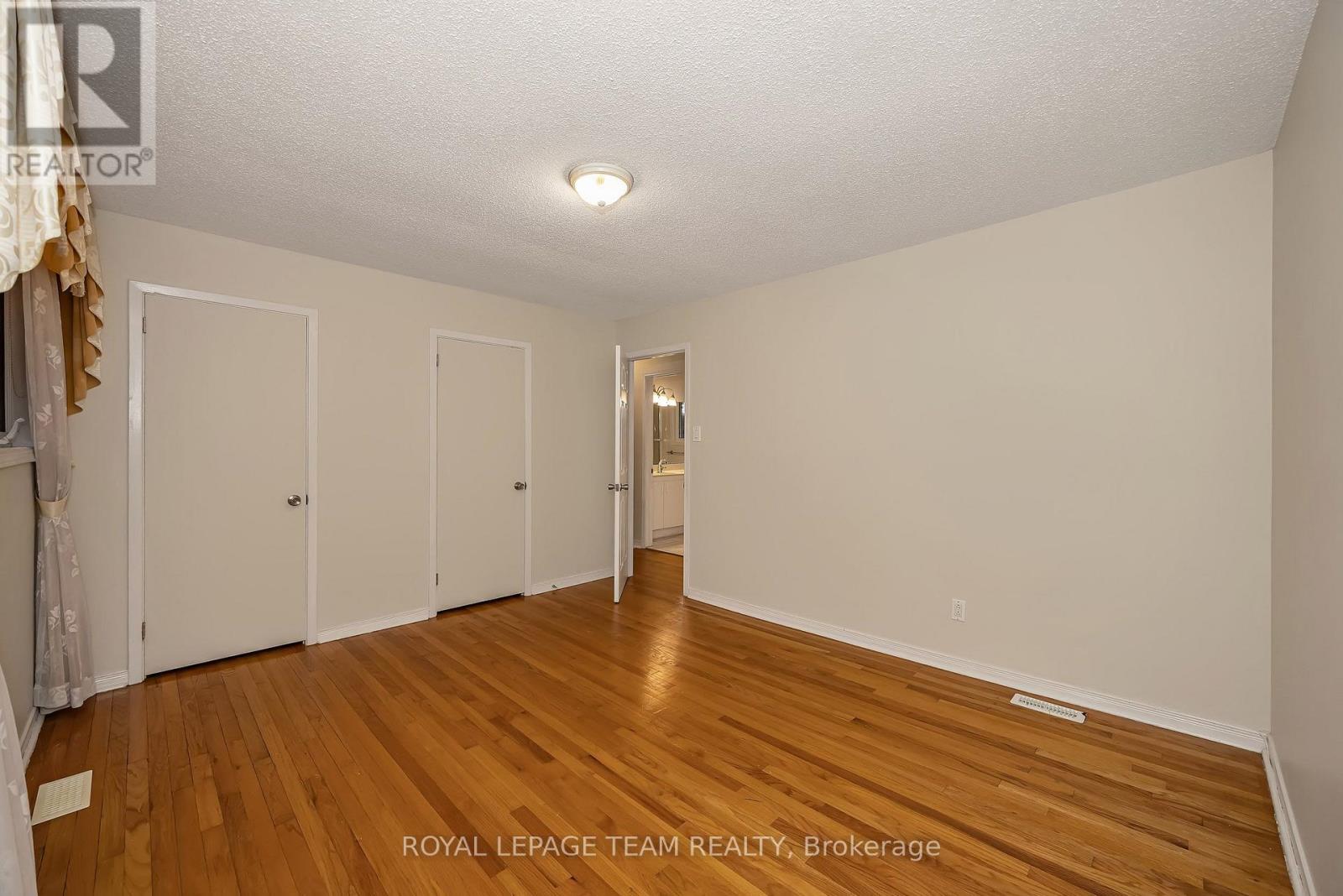 2200 MARTHA AVENUE - 25
