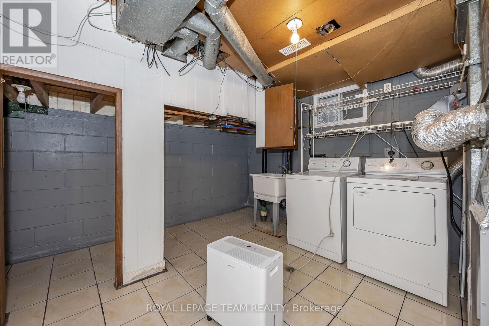 2200 MARTHA AVENUE - 40