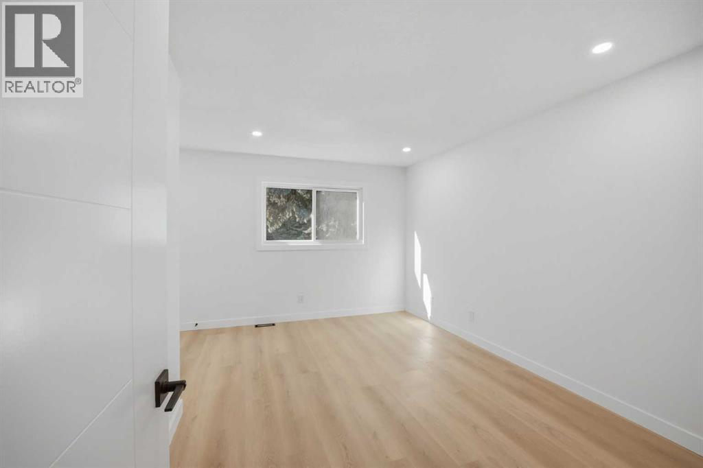 460 Queensland Place SE - photo 29