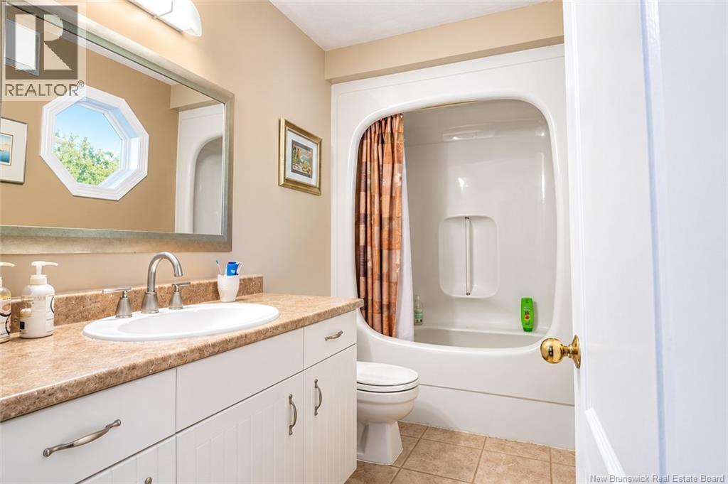 18 Hillview Street - 6