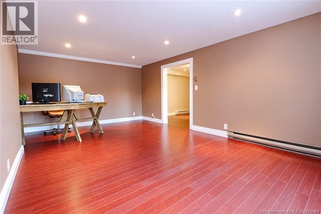 18 Hillview Street - 7