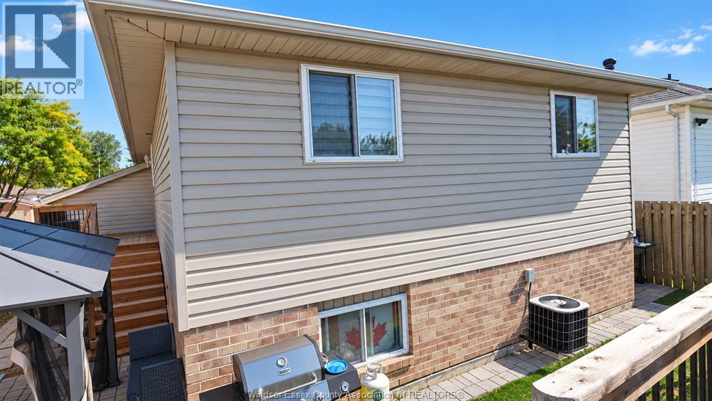 2159 Mckay Avenue — photo 8