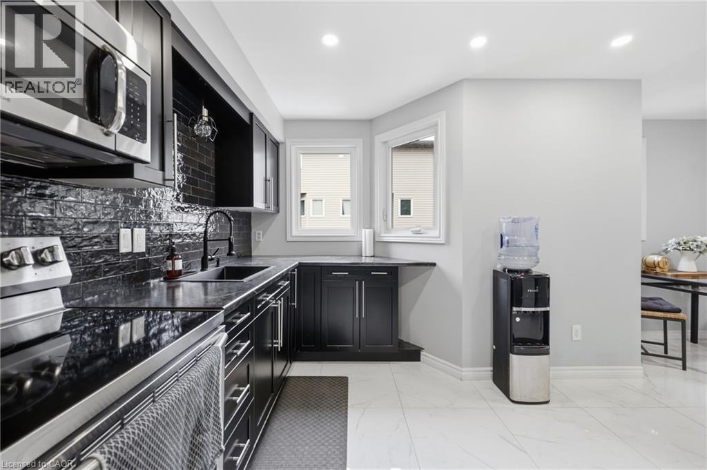 22 Bond Street — photo 15