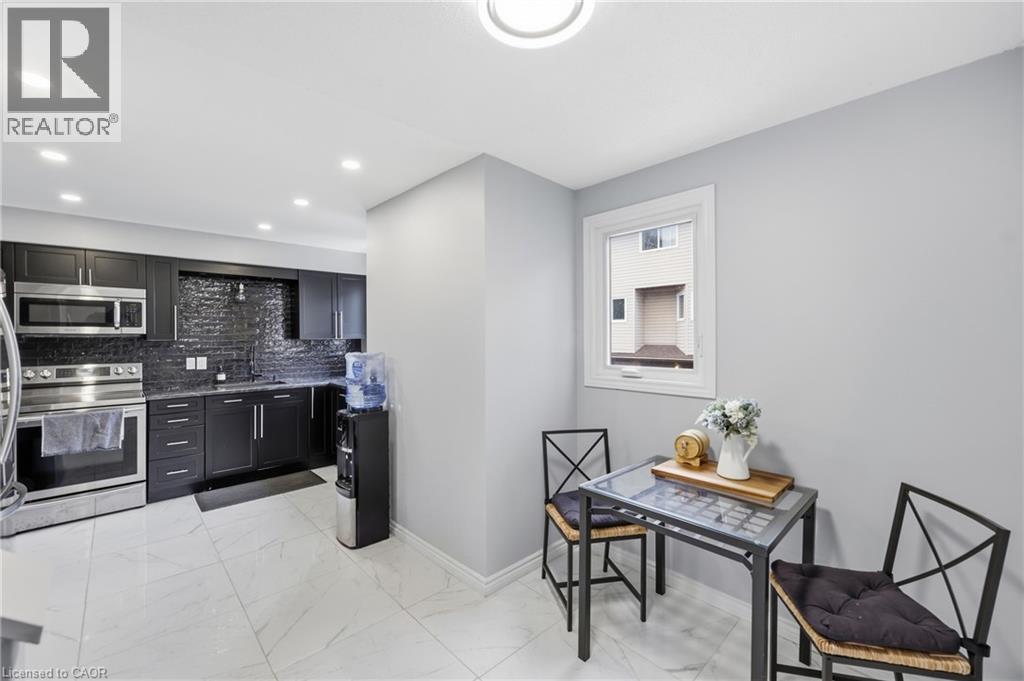 22 Bond Street — photo 17
