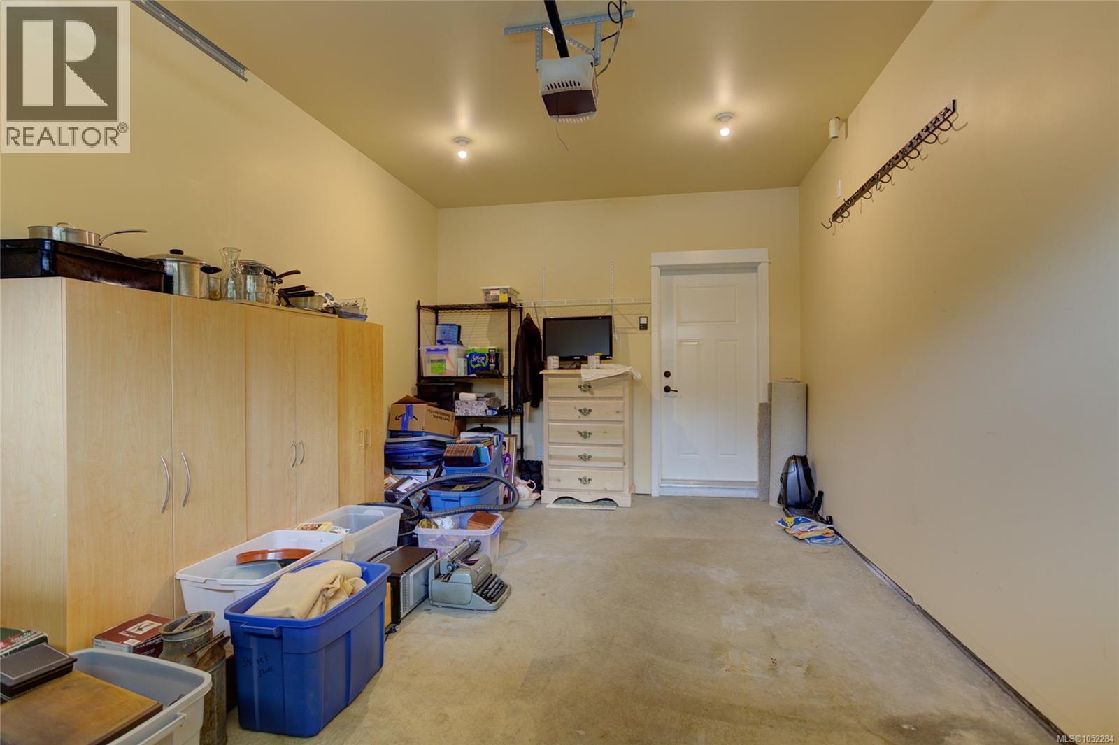 #21 300 Grosskleg Way - 30