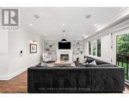 Bedroom 5 - 39 Regina Avenue, Toronto, ON M6A1R4 Photo 14