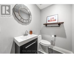39 Regina Avenue, Toronto, ON M6A1R4 Photo 32