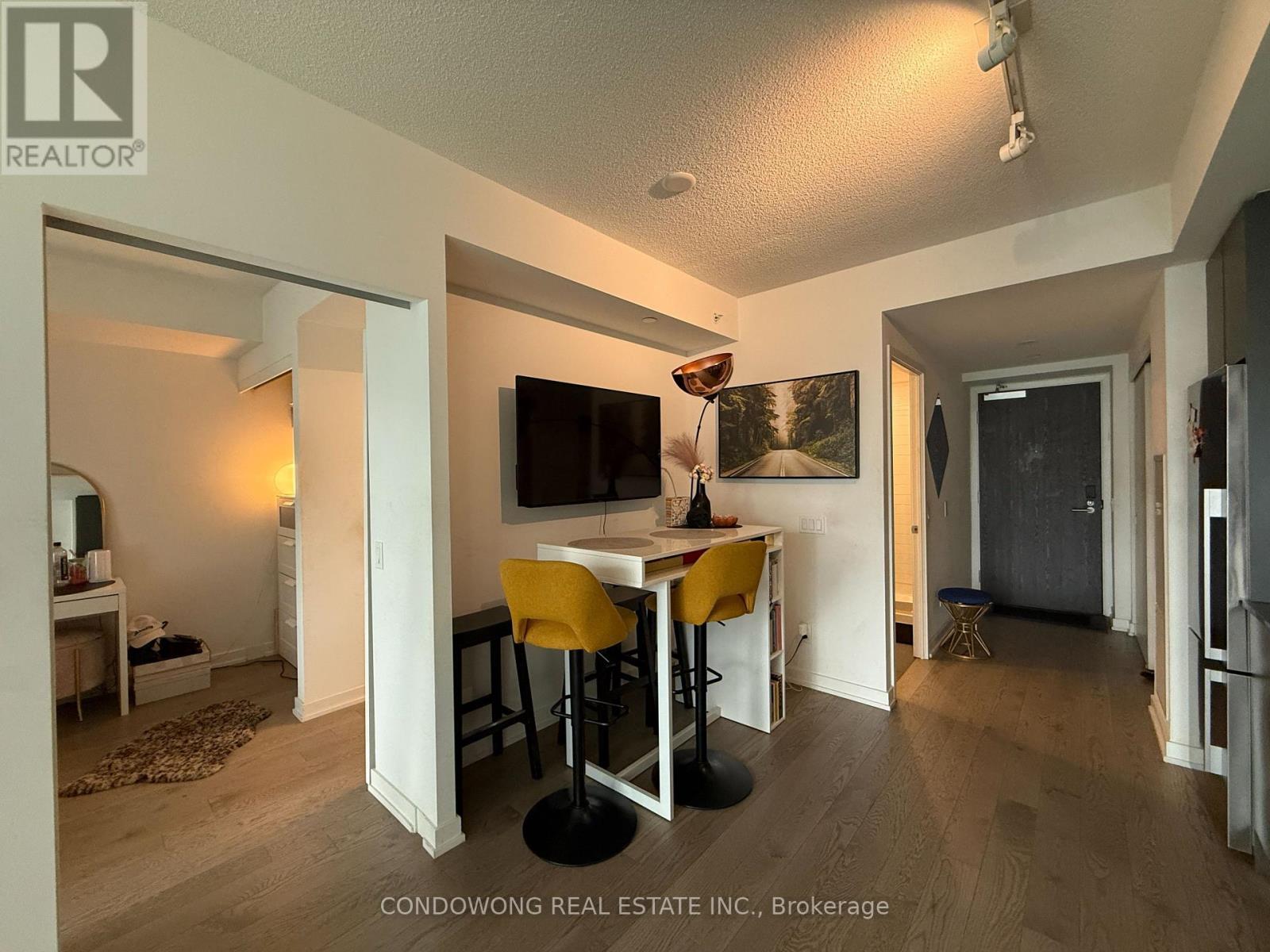 25 Richmond Street East — photo 4