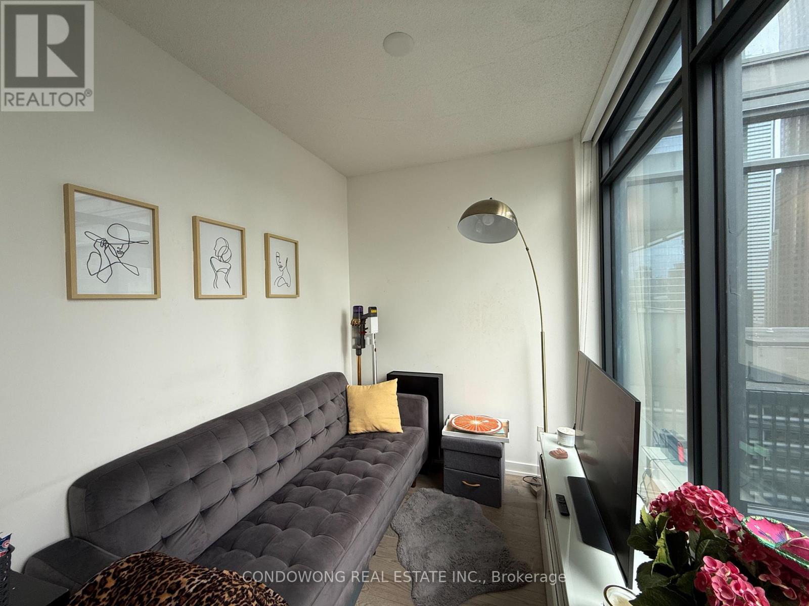 25 Richmond Street East — photo 7