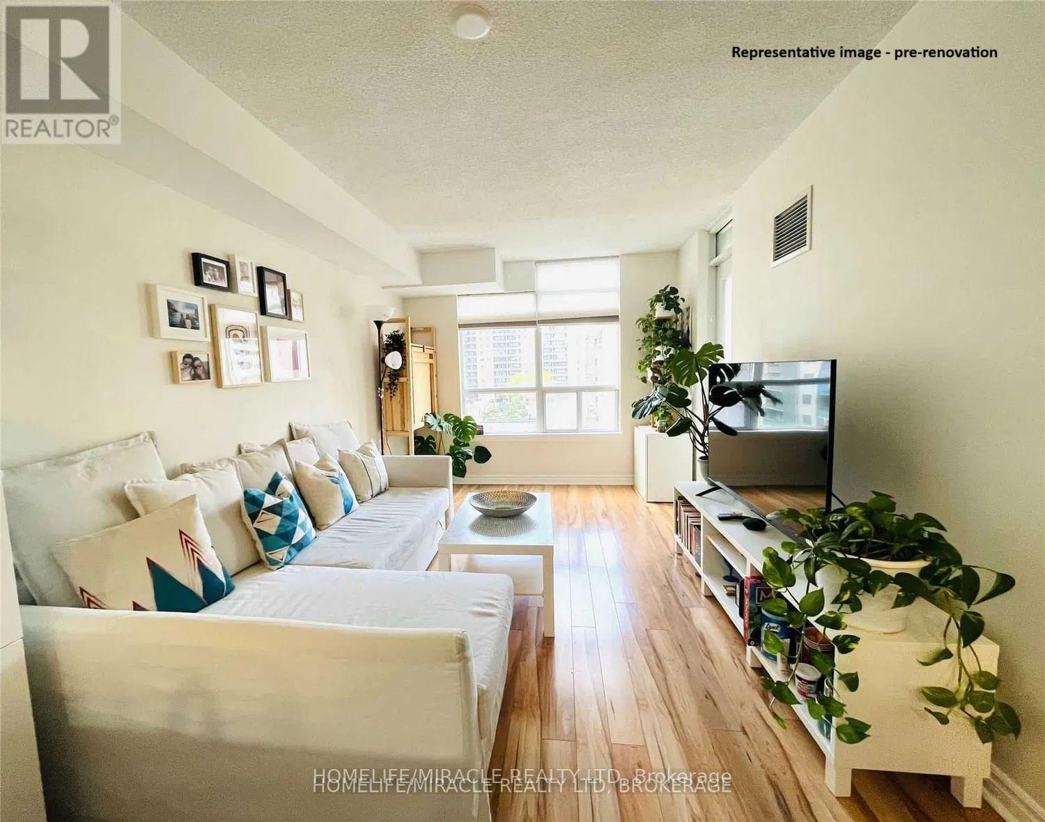 225 Wellesley Street — photo 11