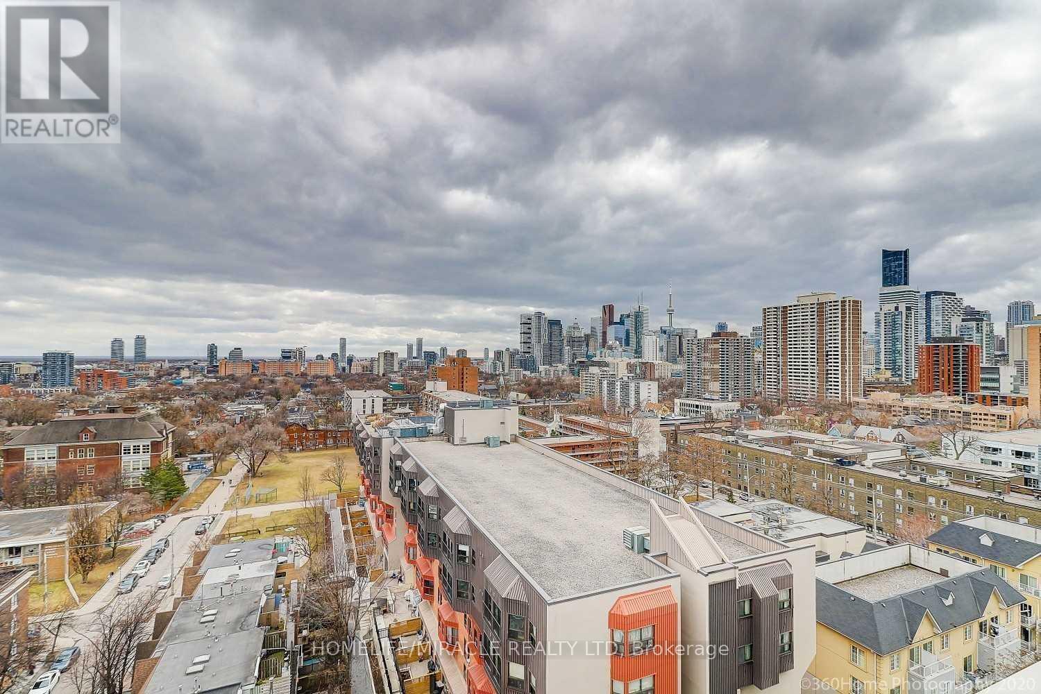 225 Wellesley Street — photo 4