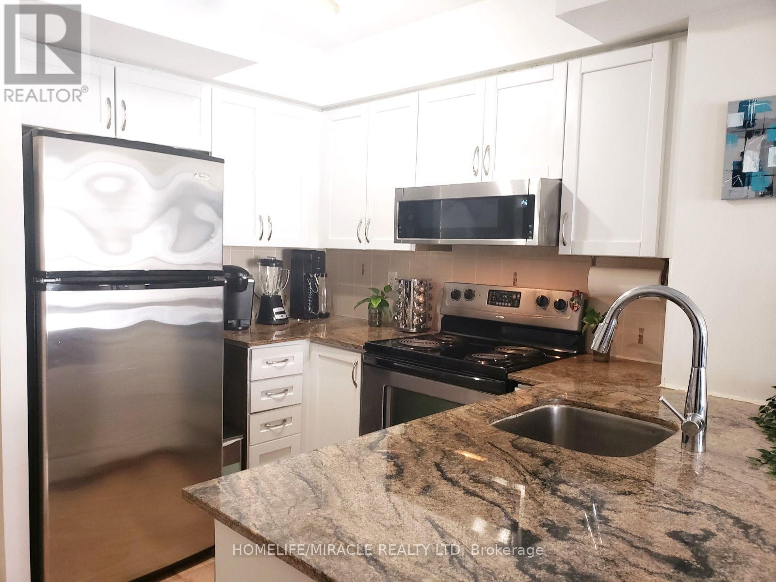 225 Wellesley Street — photo 7