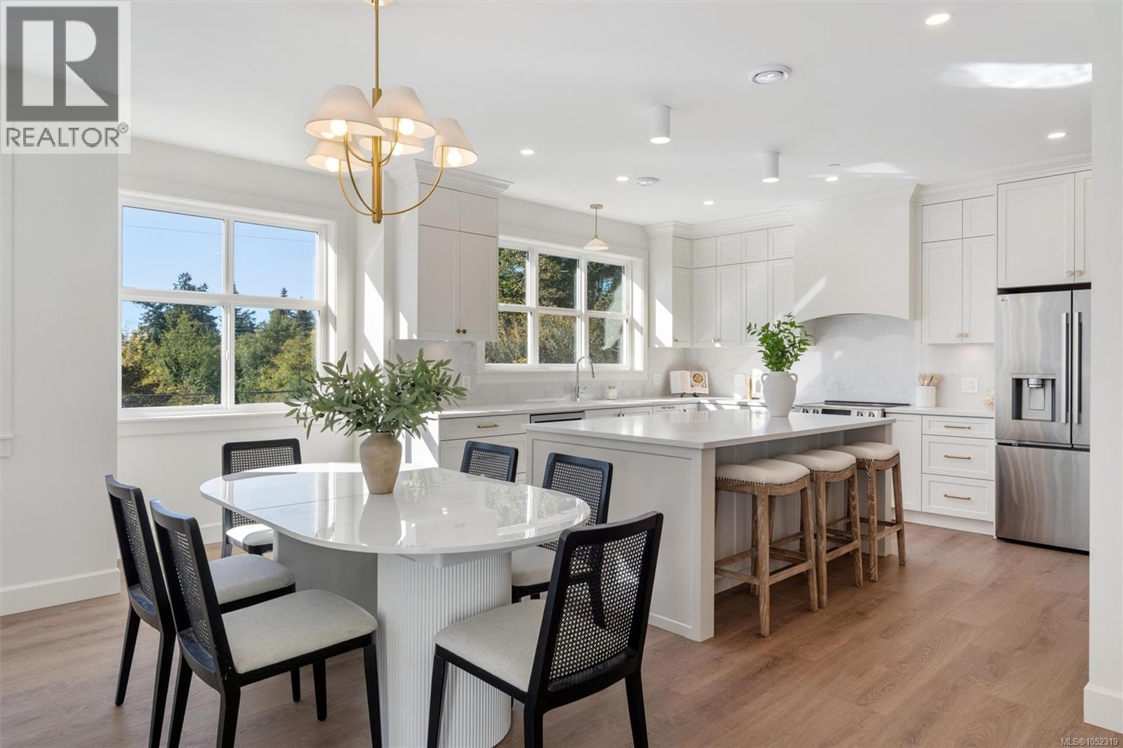 2 768 Lindsay Street, Saanich