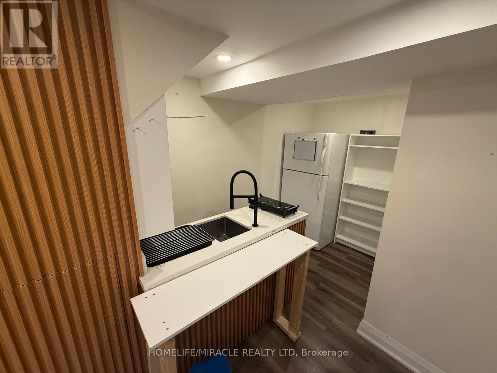 838 Grace Street — photo 7