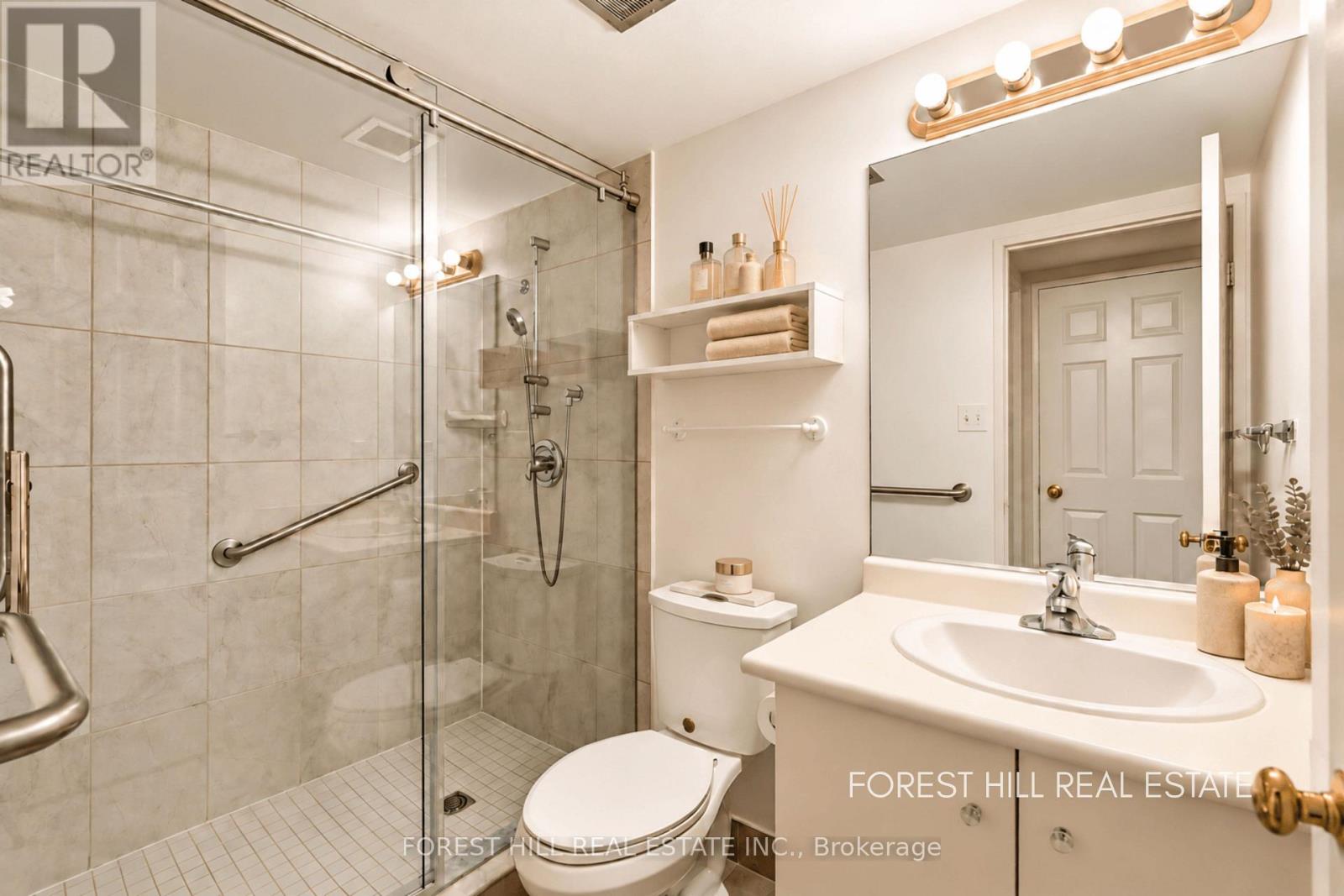 301B- 195 St. Patrick Street, Toronto, ON photo 16