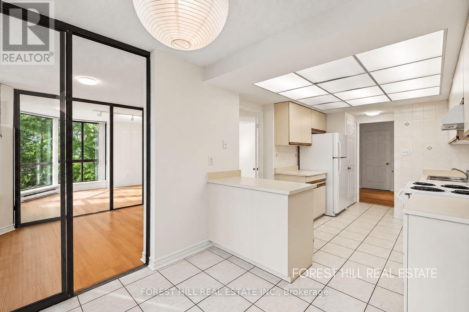 301B- 195 St. Patrick Street, Toronto, ON photo 9