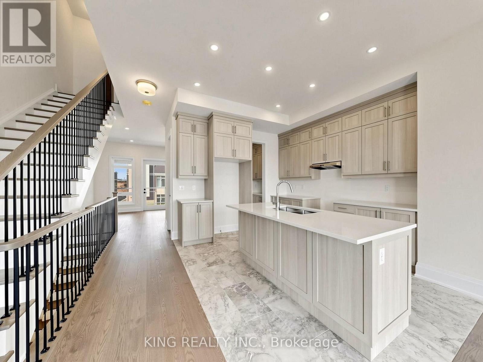107 Jack Bowerbank Boulevard — photo 12