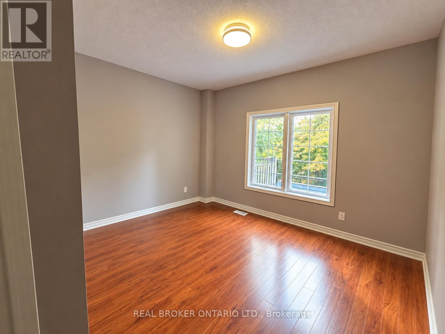 88 Sir Jacobs Crescent — photo 14