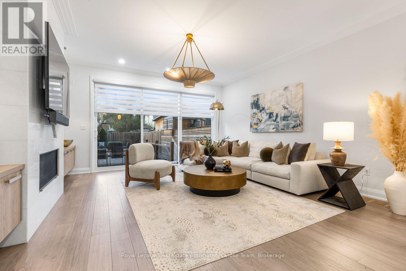 41 B MAPLE AVENUE N - 12